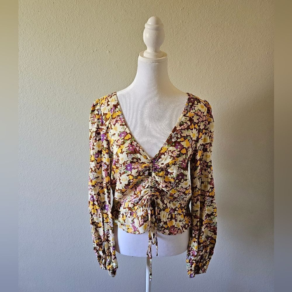 NWT Sanctuary V-Neck Cropped Blouse With Drawstring Medium - Picture 3 of 9